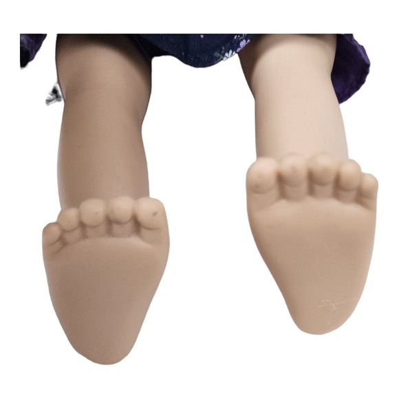 Fibre-Craft Vinyl Doll 18" Brunette Sleepy Eyes Vintage 90s Collectible - Picture 15 of 16